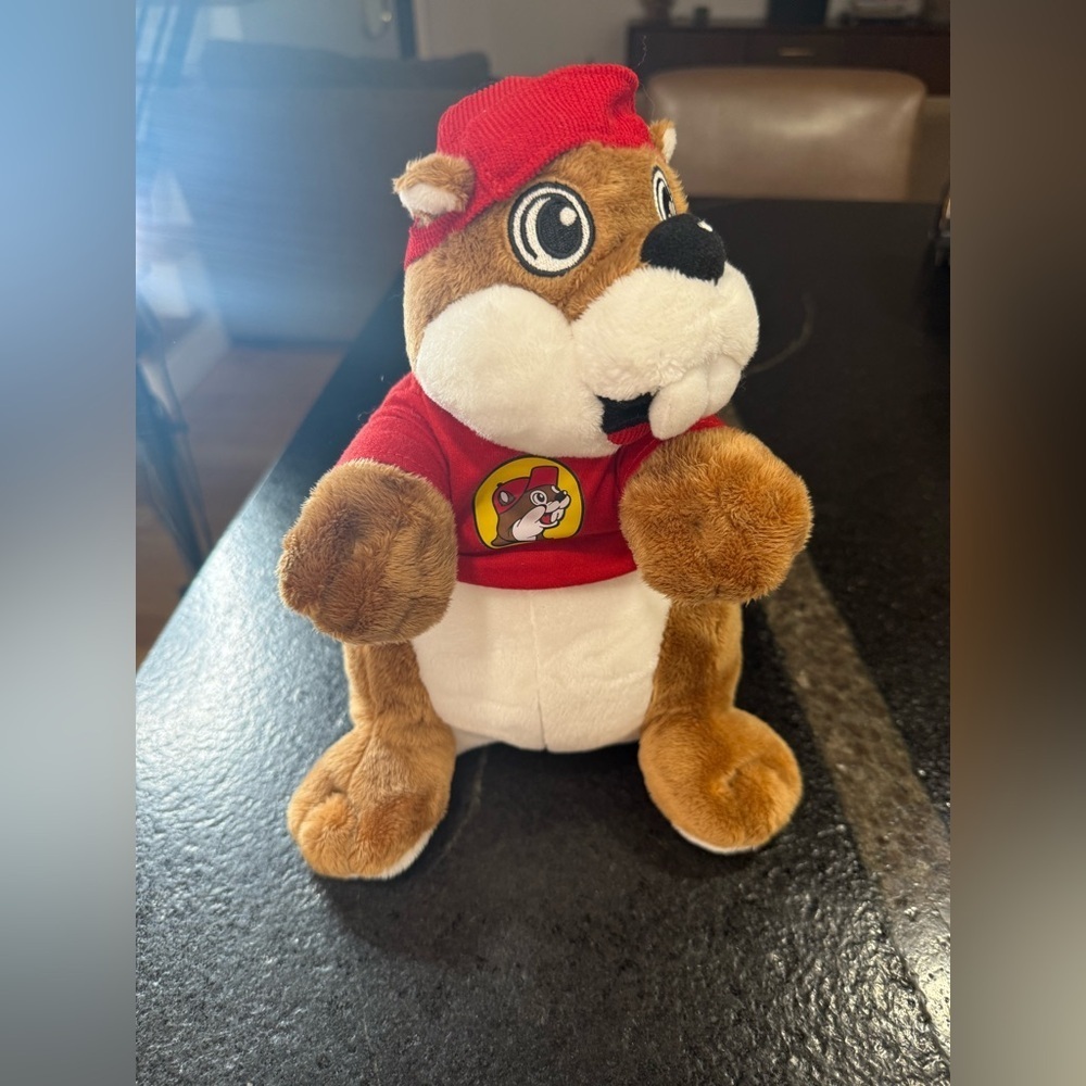 Buc-ee’s Plush Beaver Mascot – 10” – Jaag - Picture 1 of 7